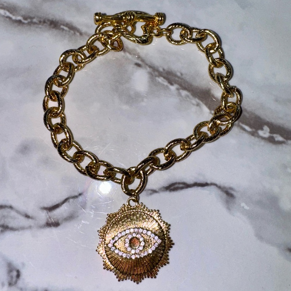 Gold Eye Pendant Chain Bracelet